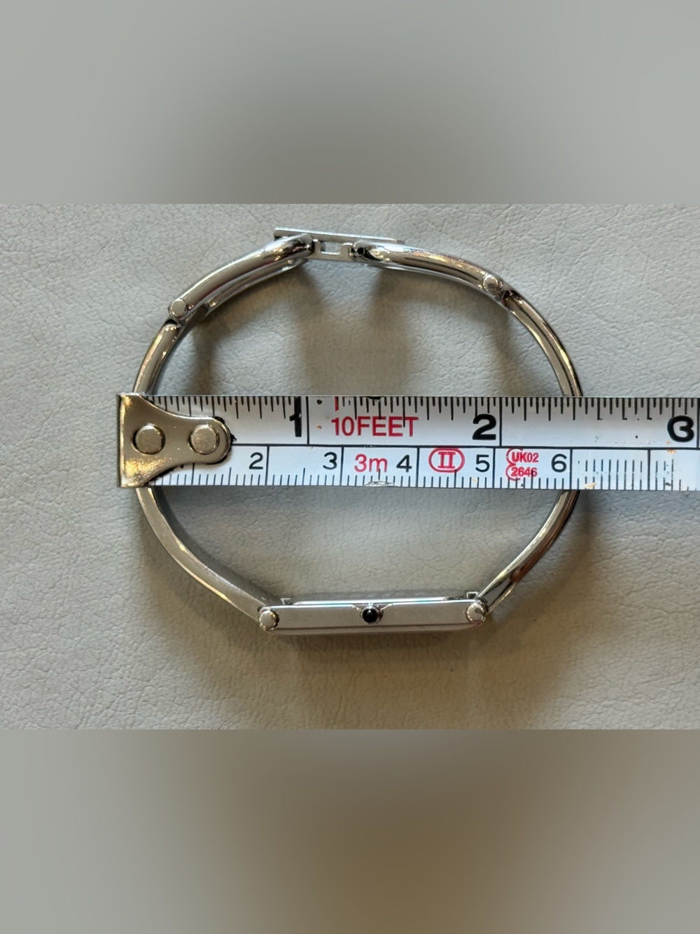GUCCI Vintage Stainless Steel Bangle Watch - Picture 5 of 17
